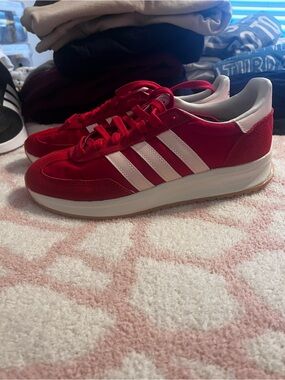 adidas Women's Red and White Retro Runner Sneakers